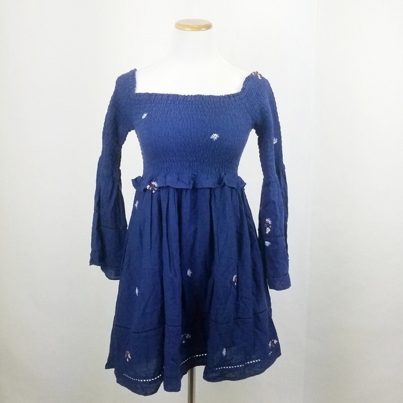 NWT Free People "Counting Daisies" Embroidered Off-Shoulder Dress Navy Small - Picture 2 of 7